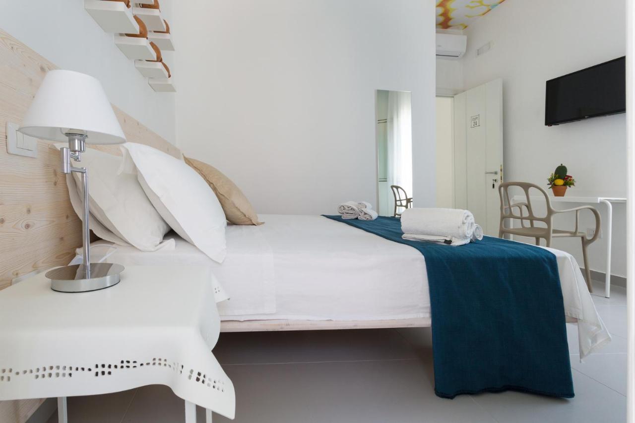 Bed and Breakfast L'Uomo E Il Mare à Gallipoli Extérieur photo